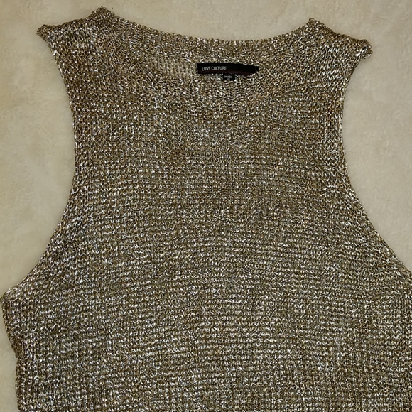 Champagne sleeveless top - Picture 2 of 2